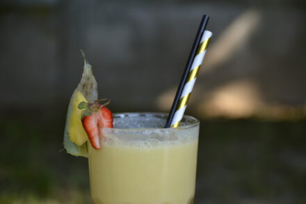 Pina colada z białą czekoladą – drink jak deser